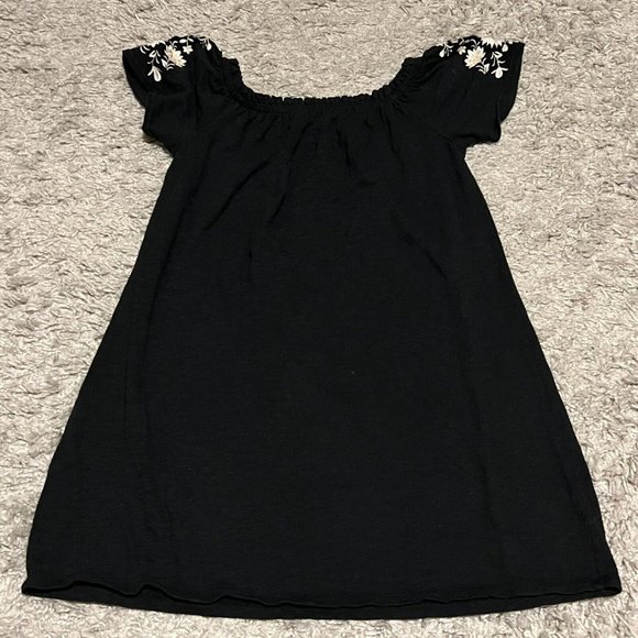 Abercrombie & Fitch Black Floral Embroidered Off The Shoulder Mini Dress sz S - Picture 4 of 6